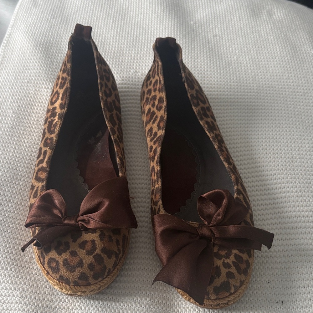 Leopard Print Ballet Flats with Brown Bow